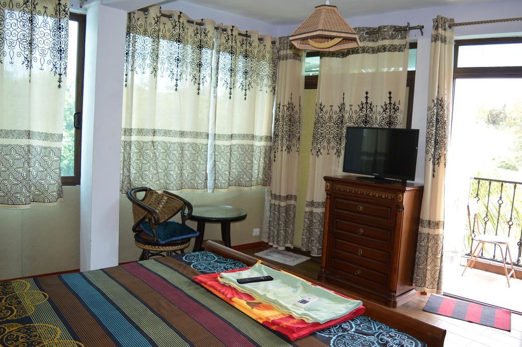 Le Bamboo Guesthouse Маэбур Номер фото